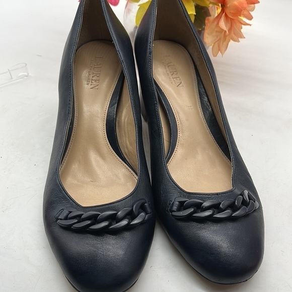 Lauren Ralph Lauren Jacksen Navy Blue Leather Pumps with chain accent Sz 10B. - Picture 2 of 11
